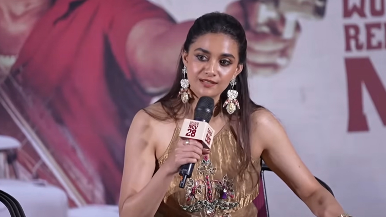 Keerthy suresh gives clarity on chiranjeevi - Vijay dance issue